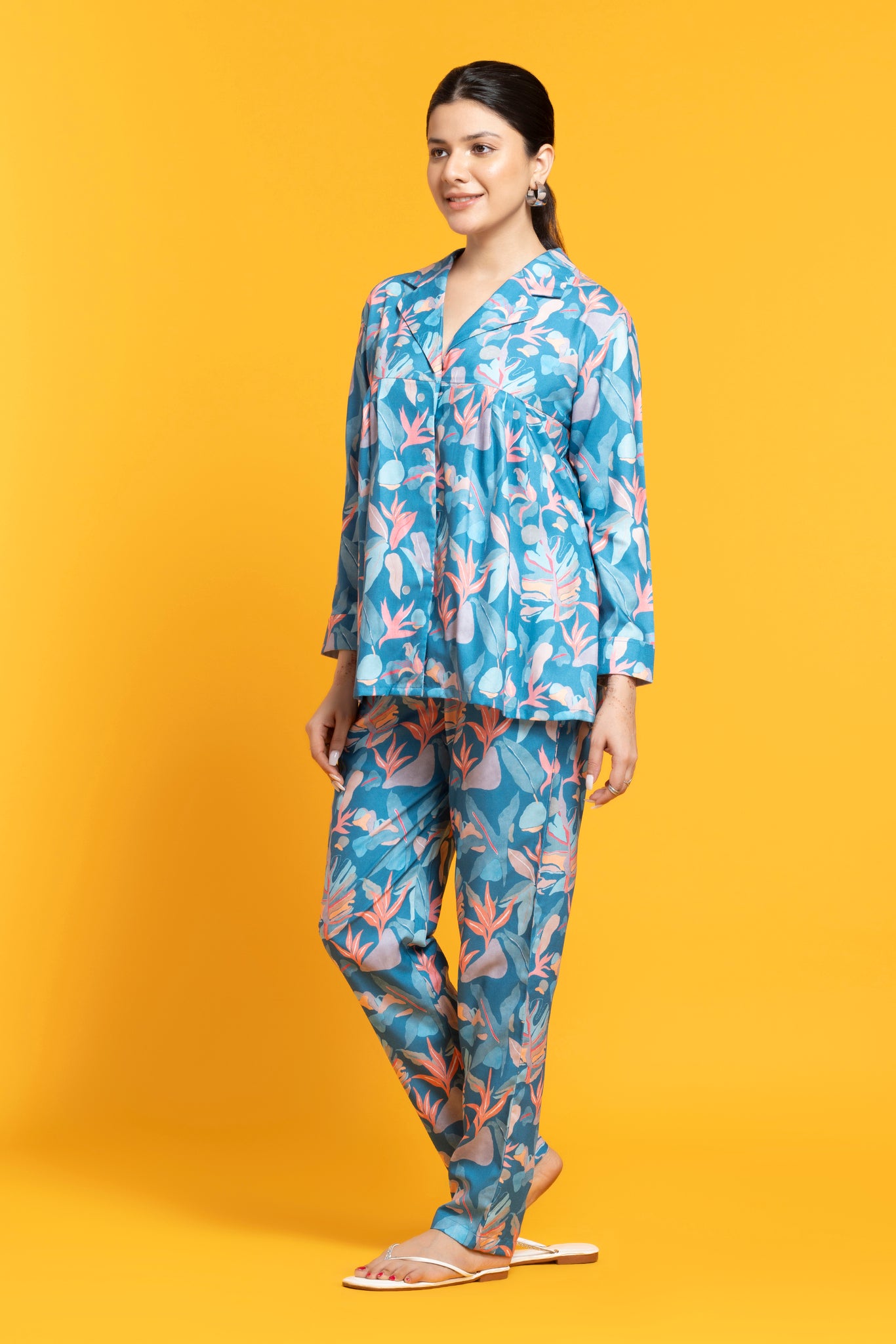 Beatifully design this Blue Floral Printed Co-Ords Set  just rs 